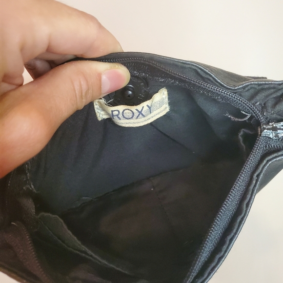 Roxy Faux Leather Purse - Picture 3 of 4